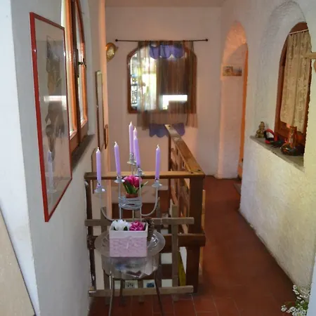 La Castellana Finestra Sul Mare- Air Conditioned לינה וארוחת בוקר 3*