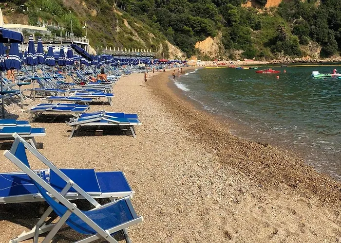 Bed and Breakfast La Castellana Finestra Sul Mare- Air Conditioned 3*